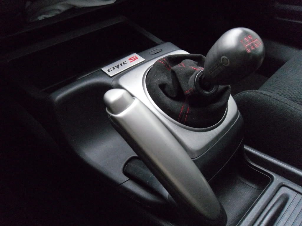 Shift Style custom suede shift boot installed 8th Generation Honda Civic Forum